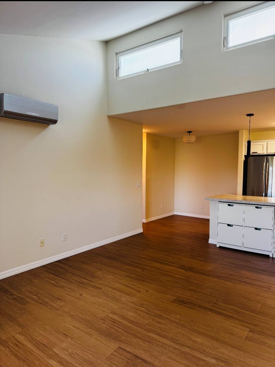 Condo for rent at 5252 Balboa Arms Dr, San Diego, CA 92117