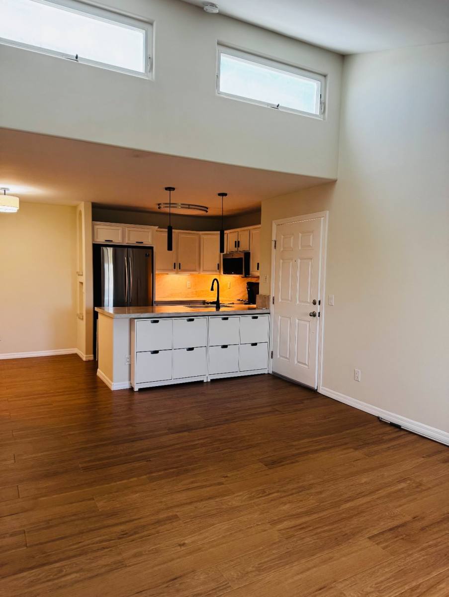 Condo for rent at 5252 Balboa Arms Dr, San Diego, CA 92117