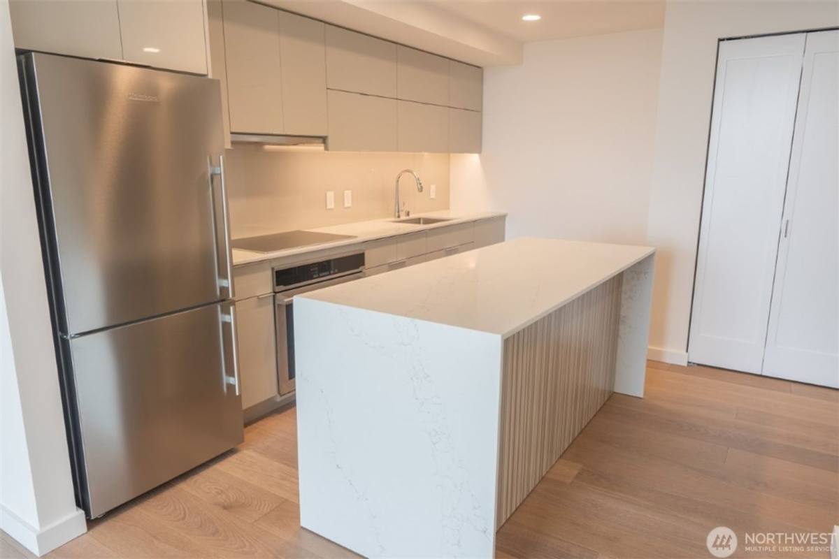 Apartment for rent at 450 S Main St, Seattle, WA 98104