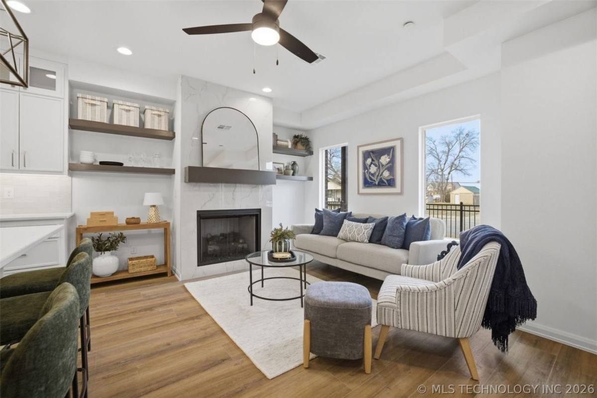 Townhouse for rent at 504 E B St, Jenks, OK 74037