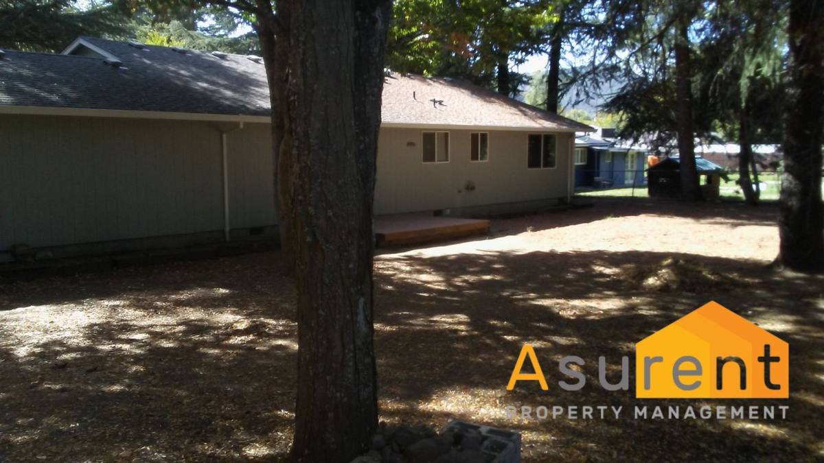 House for rent at 1163 2nd Ave, Gold Hill, OR 97525