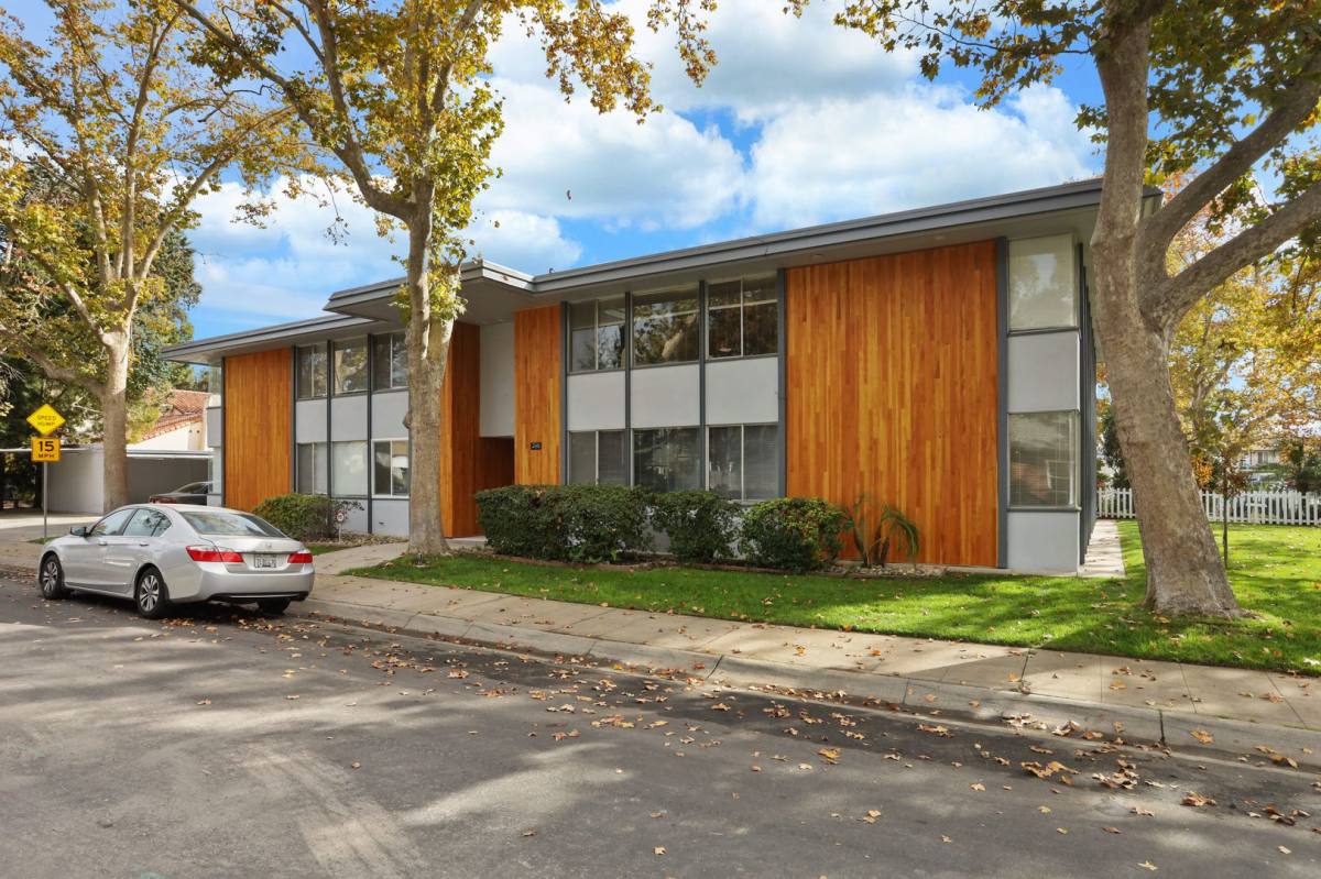 Apartment for rent at 248 W Knoles Way, Stockton, CA 95204