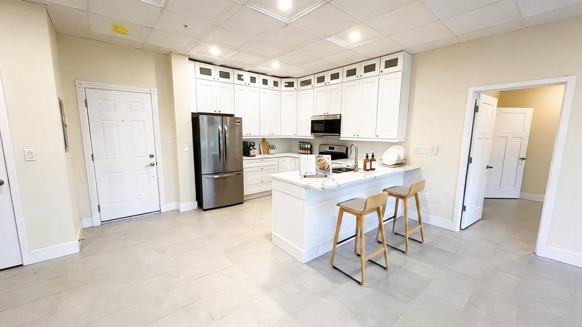 Apartment for rent at 15950 Bay Vista Dr #202, Clearwater, FL 33760
