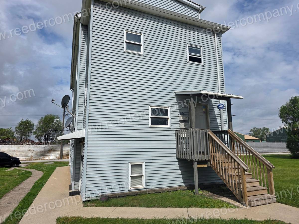 Apartment for rent at 3934 Carey St, East Chicago, IN 46312