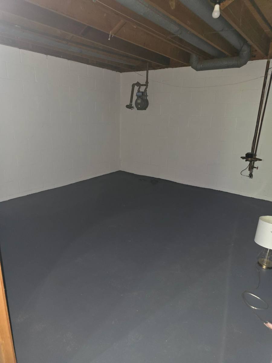 Townhouse for rent at 1403E 38th St, Erie, PA 16504