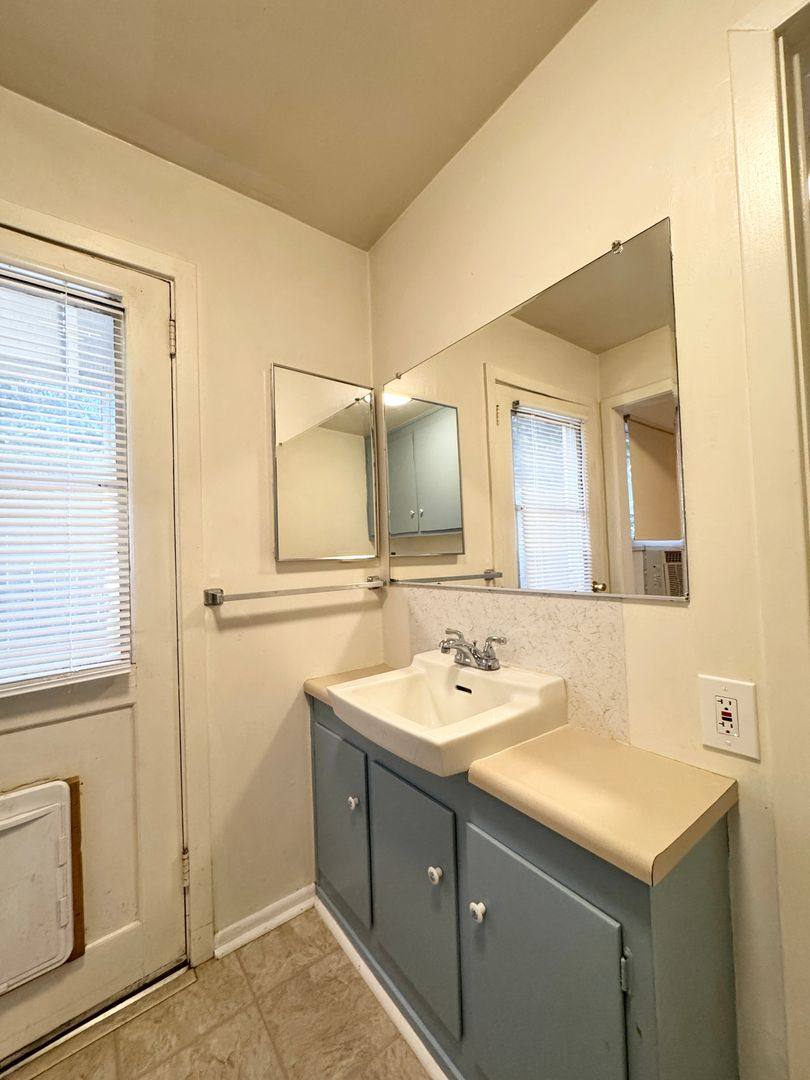 Apartment for rent at 461 Walnut St, West Sacramento, CA 95691