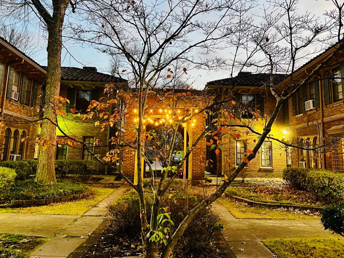 Apartment for rent at 1969-1973 Poplar Ave, Memphis, TN 38104