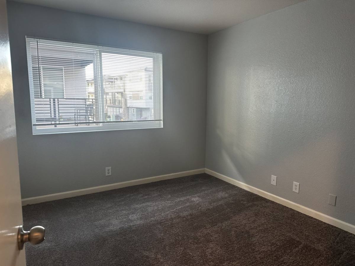 Apartment for rent at 29536 Dixon St, Hayward, CA 94544
