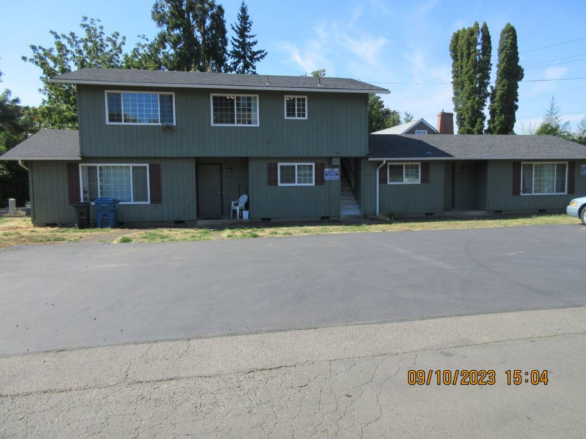 House for rent at 1172 12th St NE, Salem, OR 97303