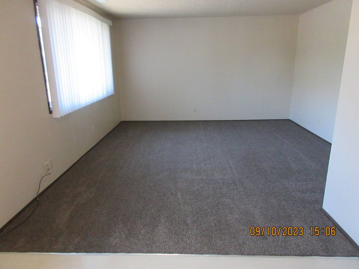 House for rent at 1172 12th St NE, Salem, OR 97303
