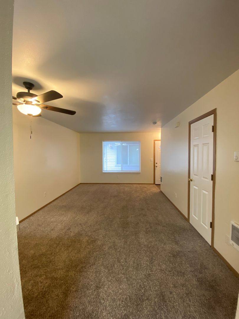 Apartment for rent at 855-875 Concord St NE, Salem, OR 97301
