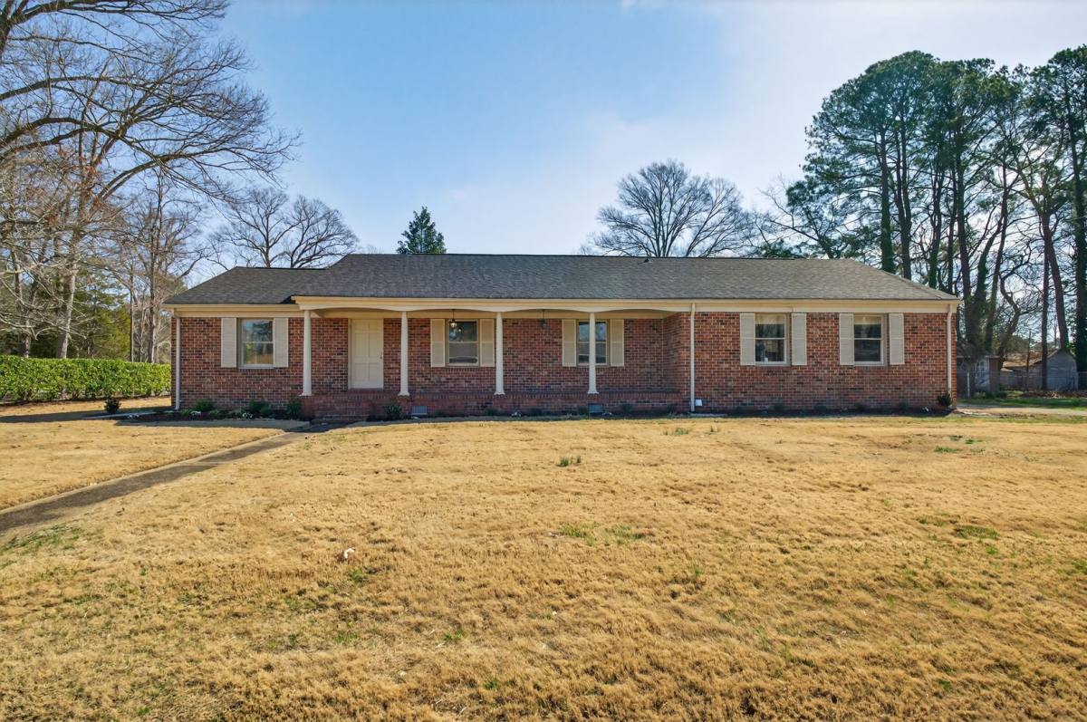 House for rent at 2305 Lakewood Lane, Chesapeake, VA 23321