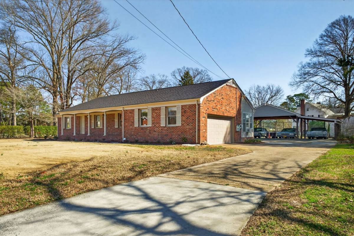 House for rent at 2305 Lakewood Lane, Chesapeake, VA 23321