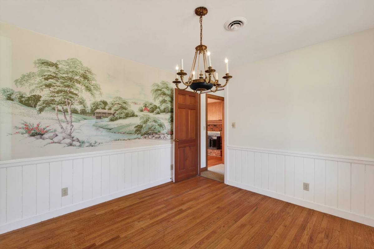 House for rent at 2305 Lakewood Lane, Chesapeake, VA 23321