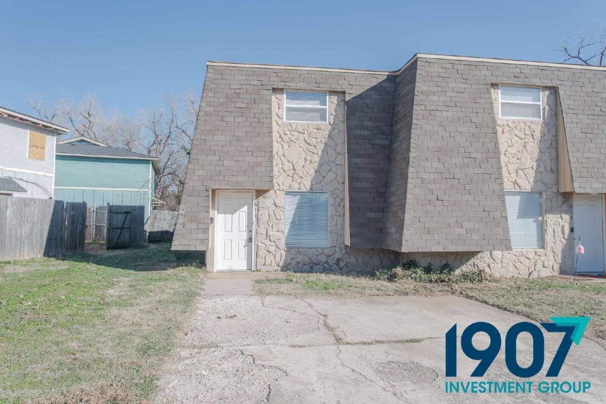 Townhouse for rent at 611 Sinclair Dr, Norman, OK 73071