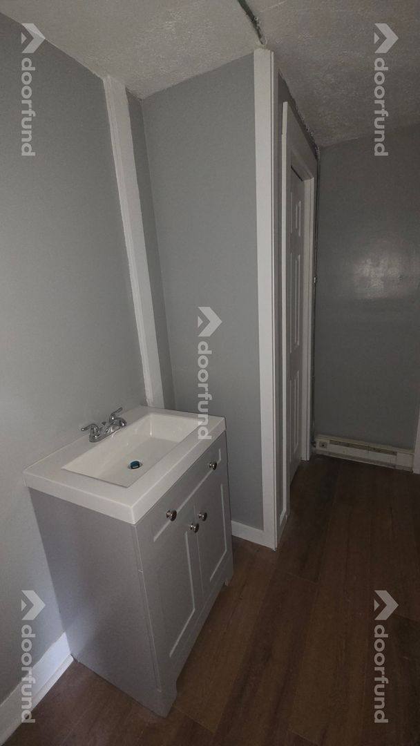 Apartment for rent at 224 Main St #8, Athol, MA 01331