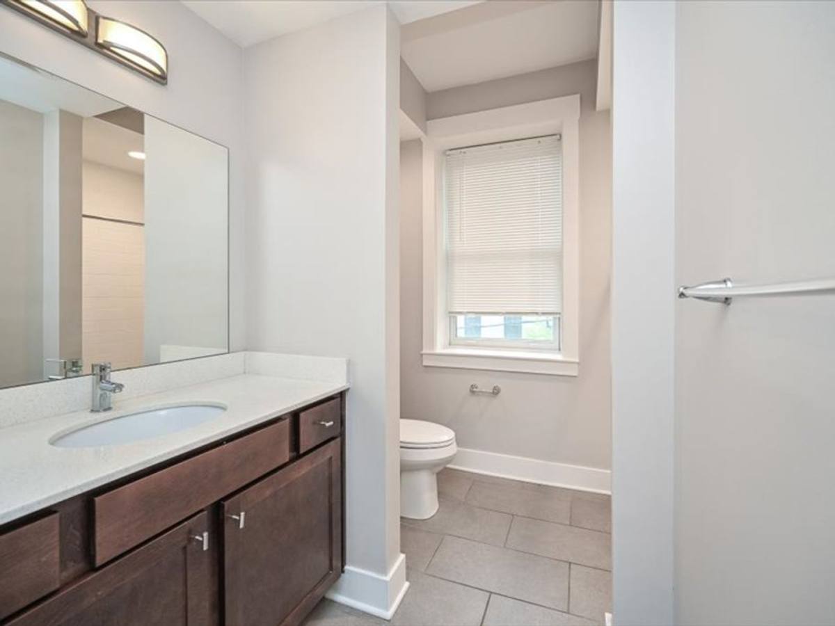 Apartment for rent at 515 E 12th St #4, Cincinnati, OH 45202
