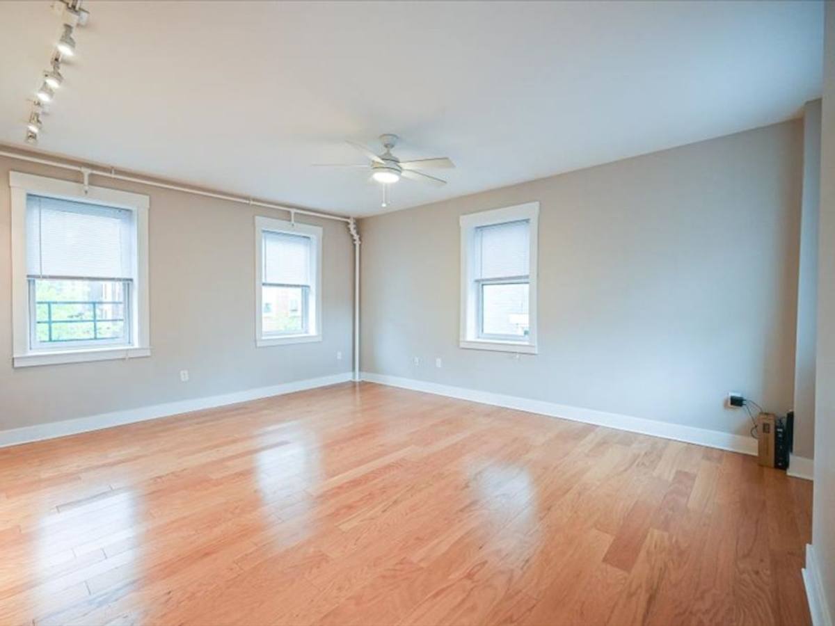 Apartment for rent at 515 E 12th St #4, Cincinnati, OH 45202