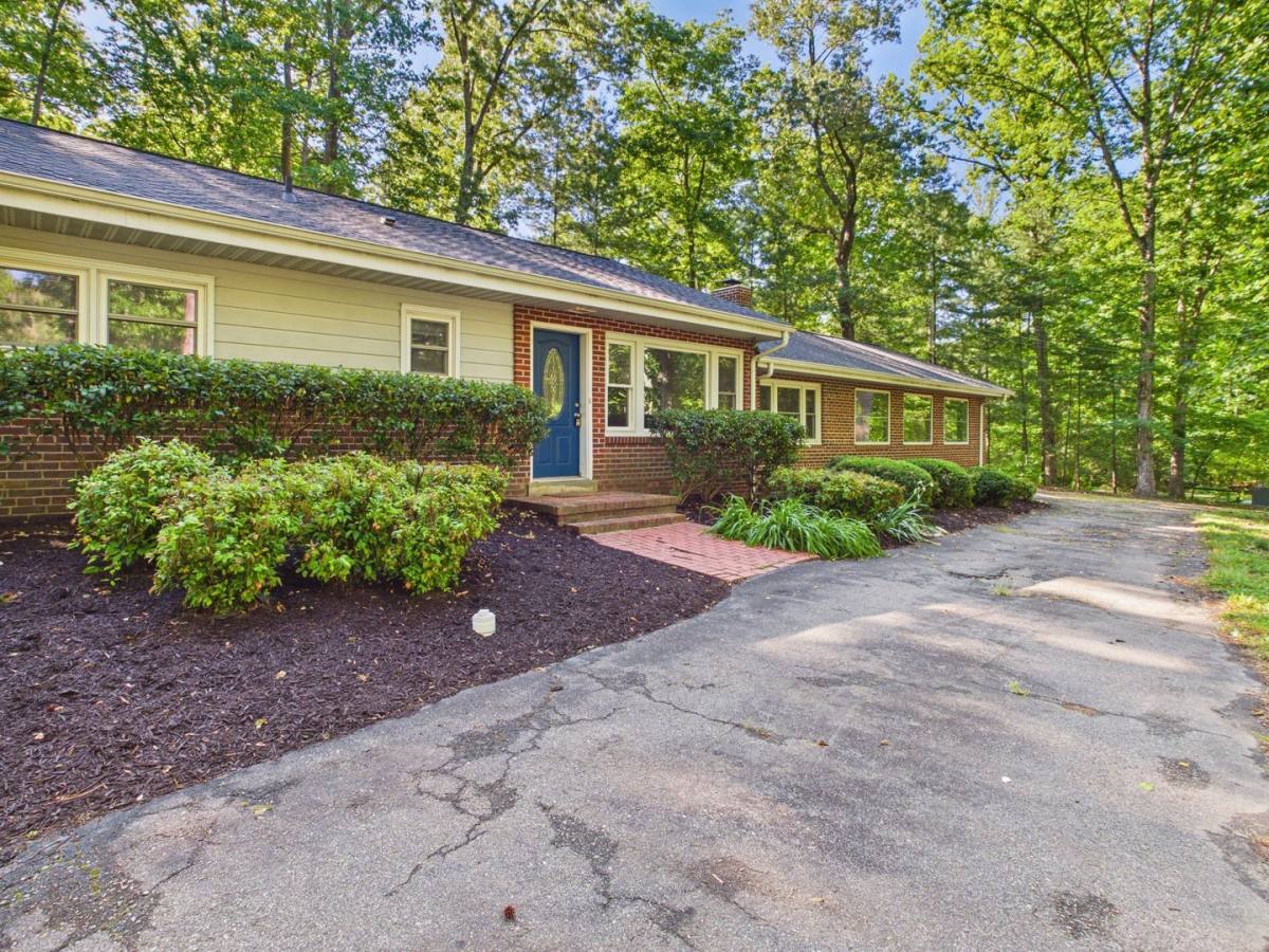 House for rent at 7854 Whitworth Rd, Richmond, VA 23235