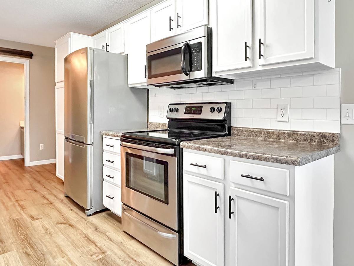 Townhouse for rent at 13821 Edgewood Ave, Savage, MN 55378