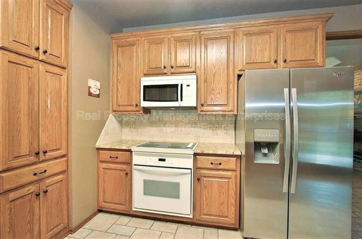 House for rent at 617 Wicket Place, Yukon, OK 73099