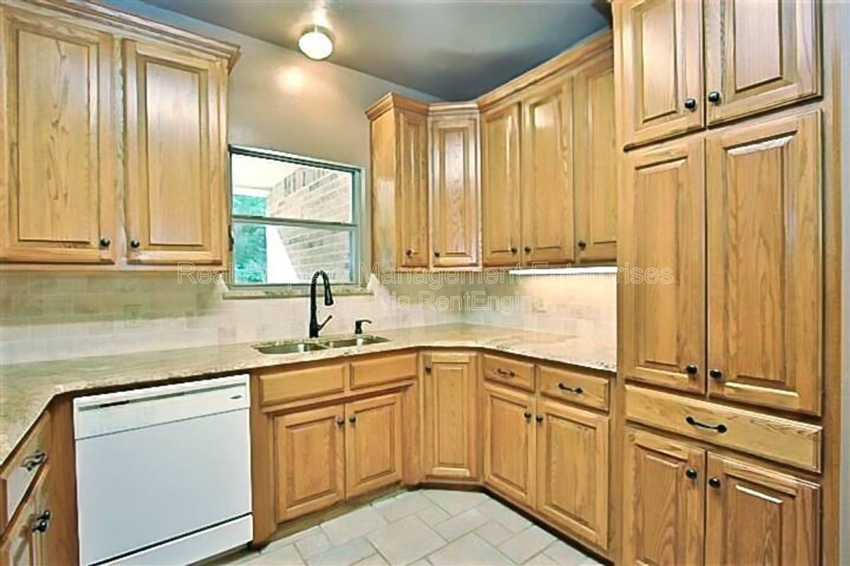 House for rent at 617 Wicket Place, Yukon, OK 73099