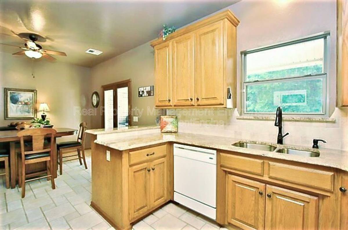 House for rent at 617 Wicket Place, Yukon, OK 73099