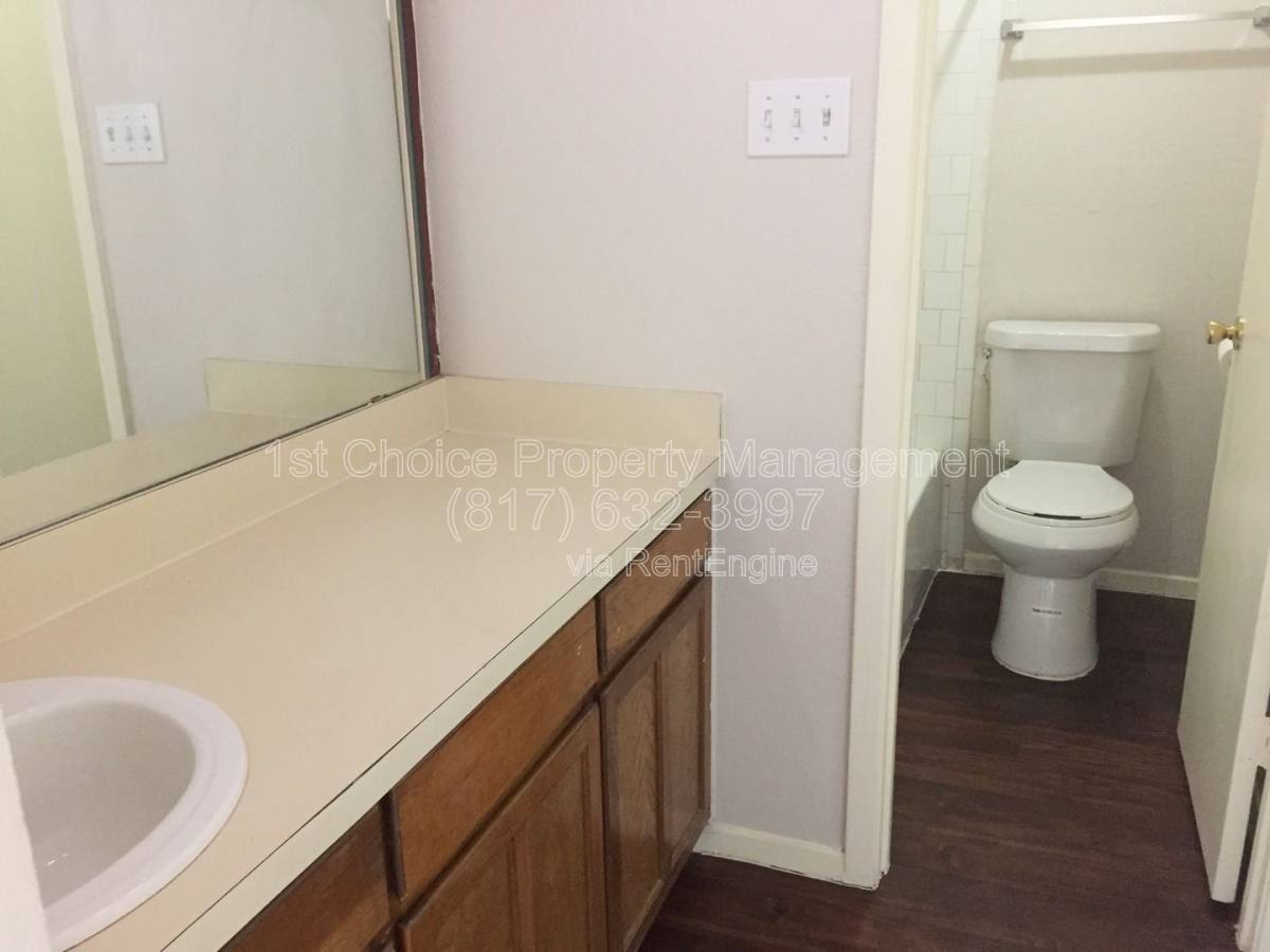 Apartment for rent at 7704 Jennifer Lane, North Richland Hills, TX 76182