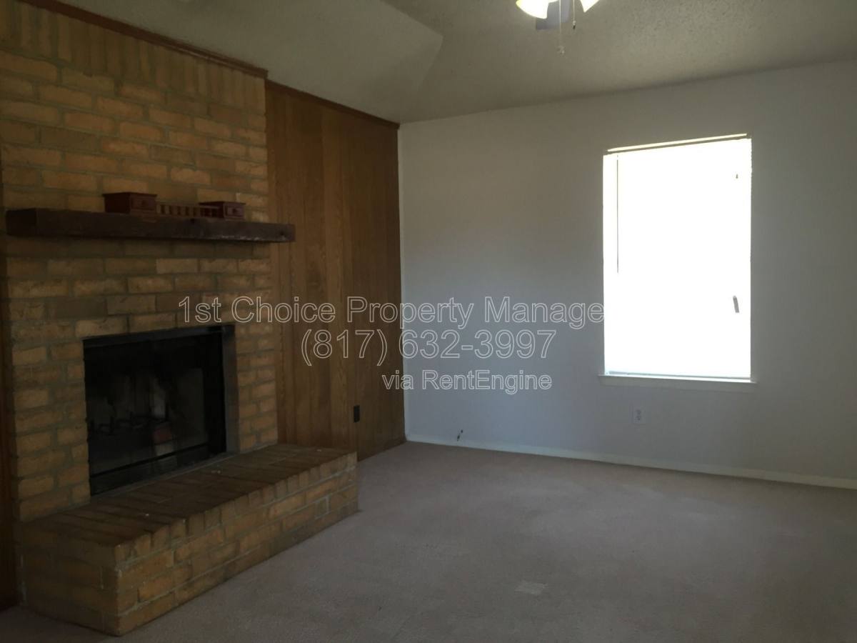 Apartment for rent at 7704 Jennifer Lane, North Richland Hills, TX 76182