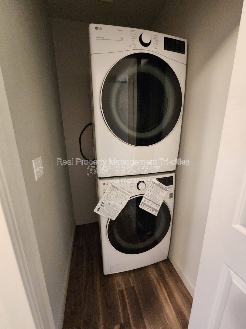 Apartment for rent at 406 Dawson Lane, Pasco, WA 99301