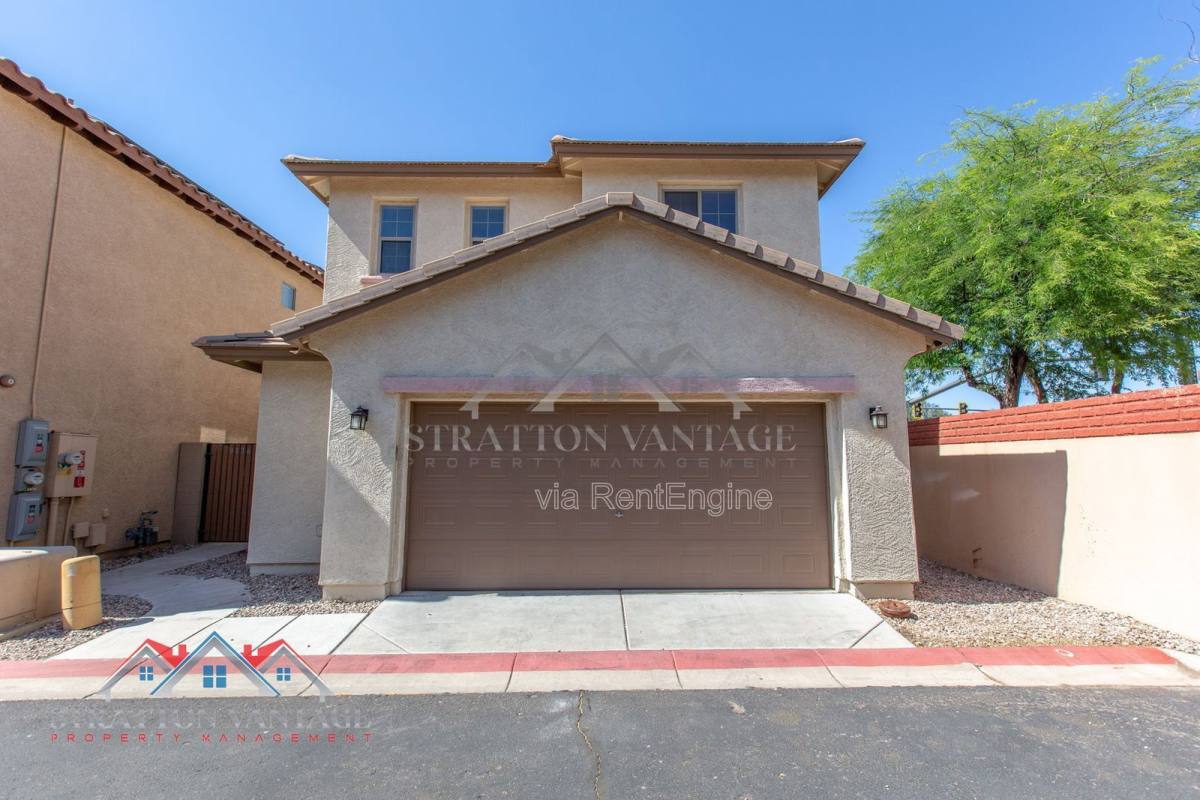 House for rent at 9136 W Meadow Dr, Peoria, AZ 85382