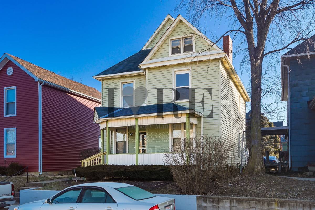 Apartment for rent at 158 Dakota Ave, Columbus, OH 43222