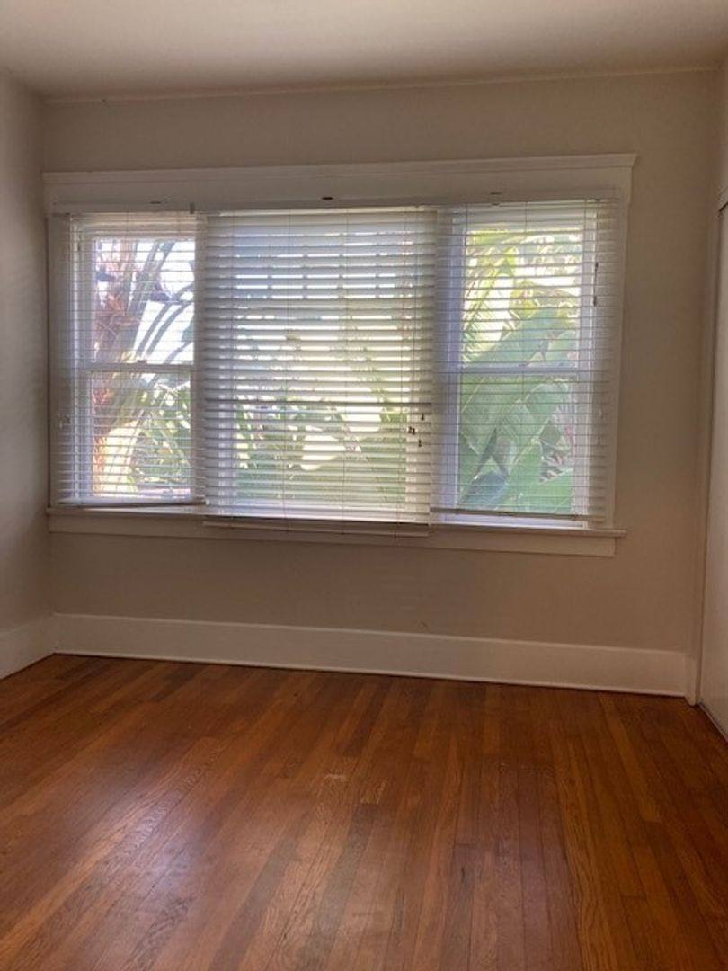 Apartment for rent at 3042-3048 Broadway, San Diego, CA 92102