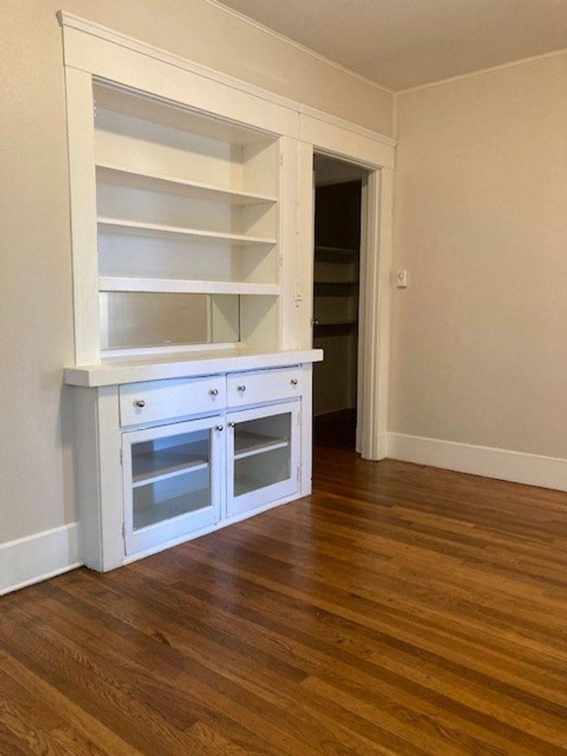 Apartment for rent at 3042-3048 Broadway, San Diego, CA 92102