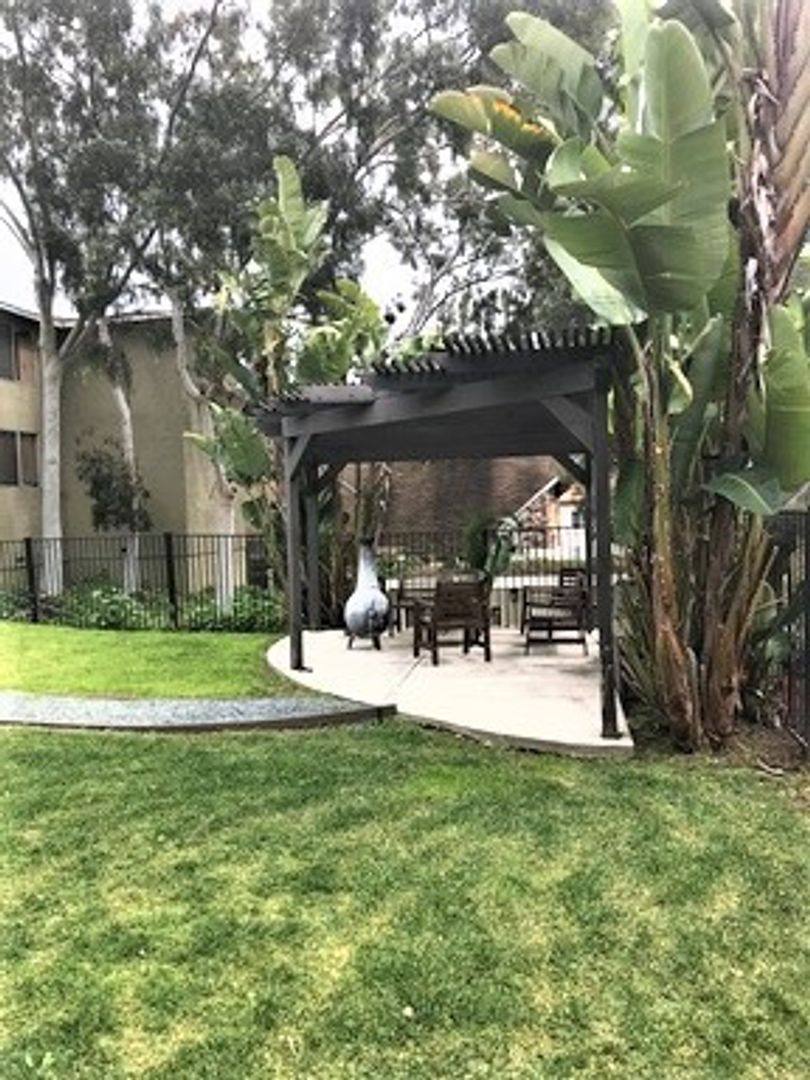 Apartment for rent at 3042-3048 Broadway, San Diego, CA 92102