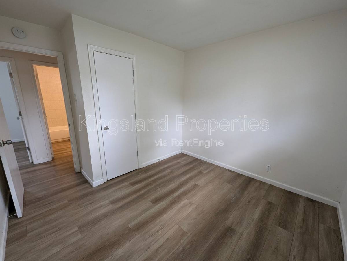 House for rent at 11891 Bridgevale Ave, Saint Louis, MO 63138