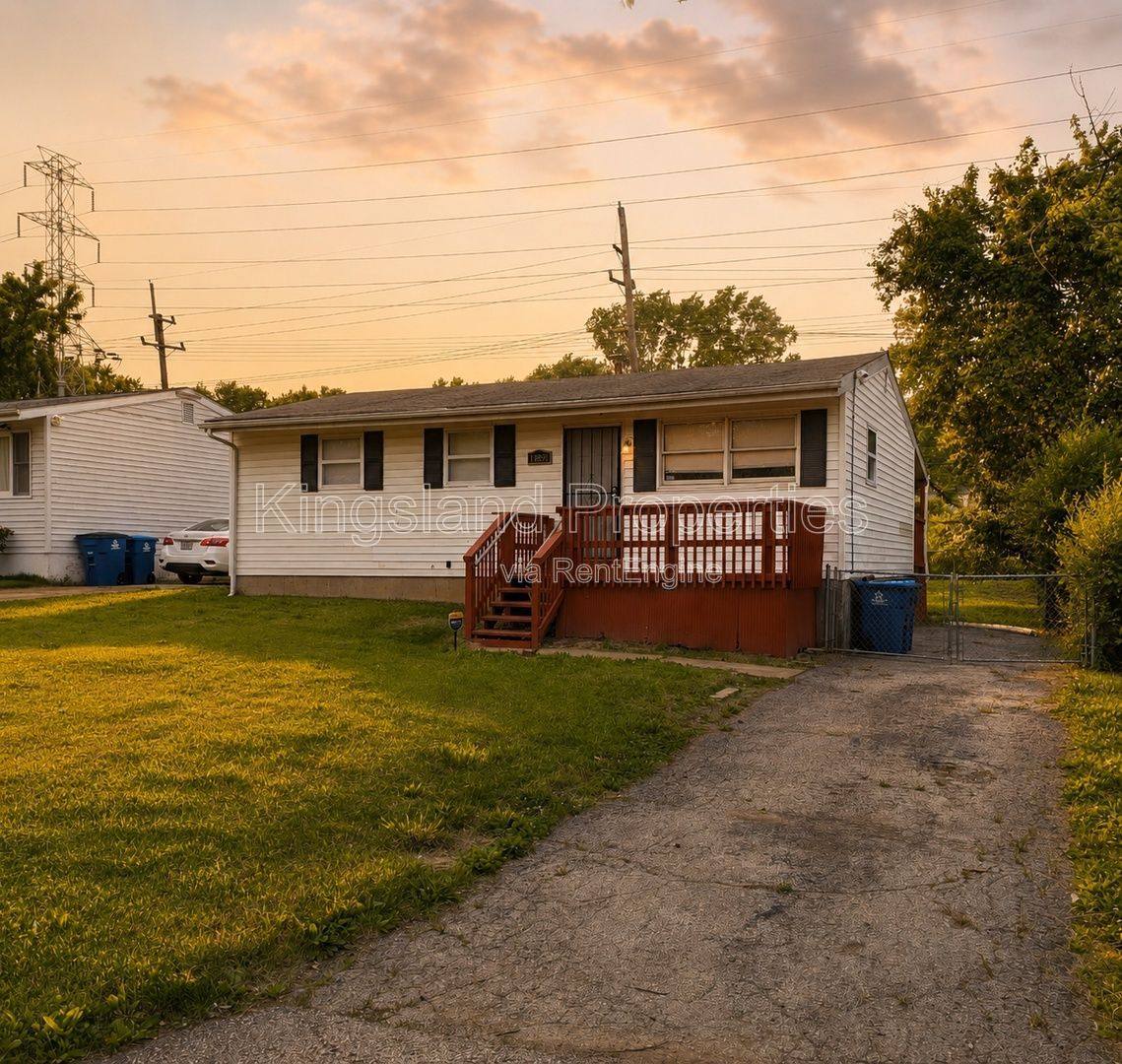 House for rent at 11891 Bridgevale Ave, Saint Louis, MO 63138
