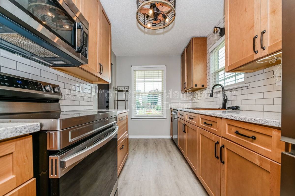 Townhouse for rent at 1740 Summerwoods Lane, Griffin, GA 30224