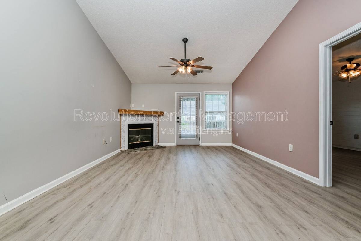 Townhouse for rent at 1740 Summerwoods Lane, Griffin, GA 30224