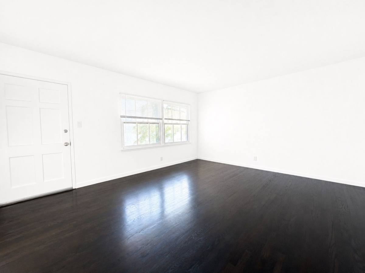Apartment for rent at 2106C Delaware Ave, Santa Monica, CA 90404