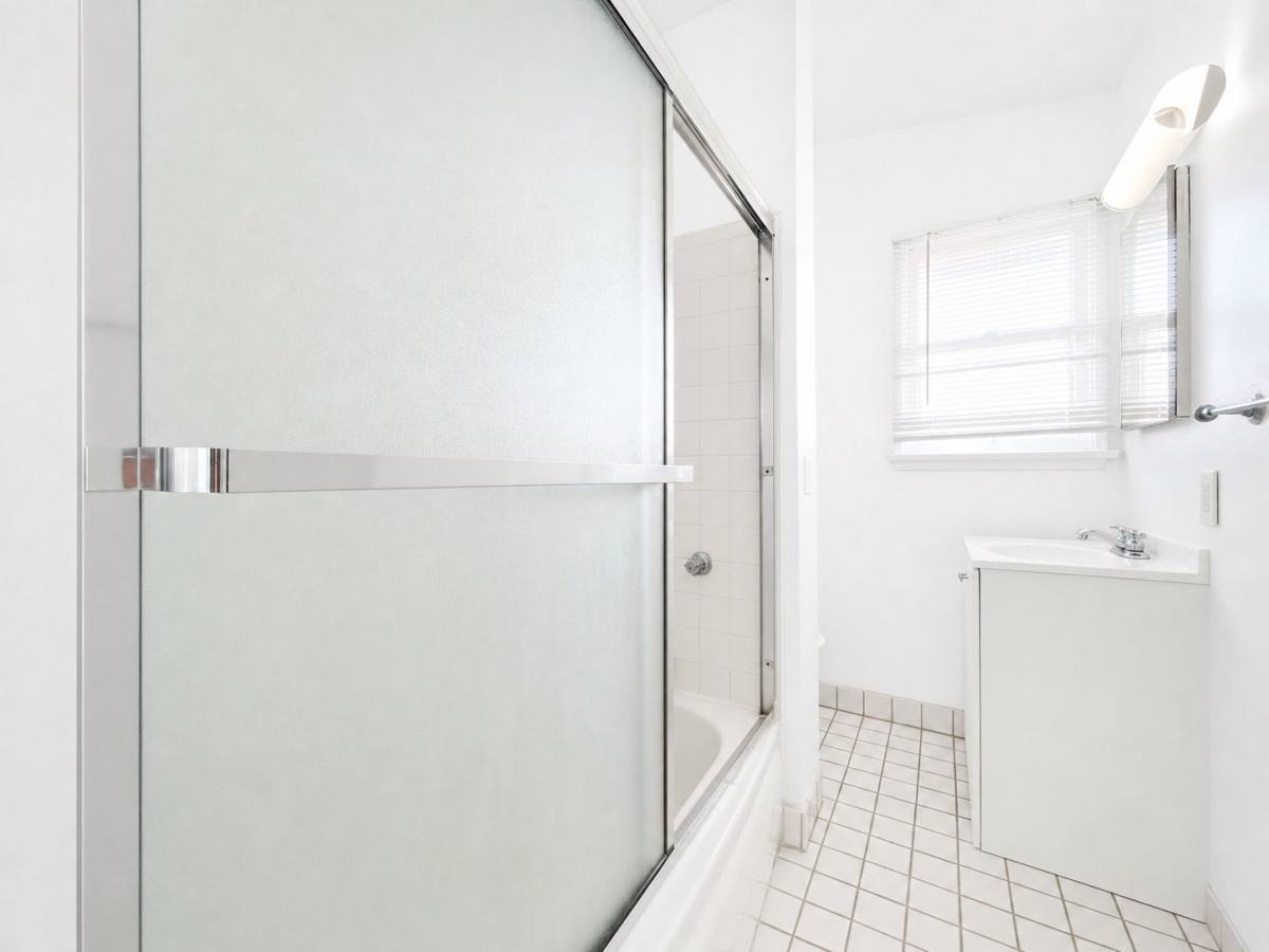 Apartment for rent at 2106C Delaware Ave, Santa Monica, CA 90404