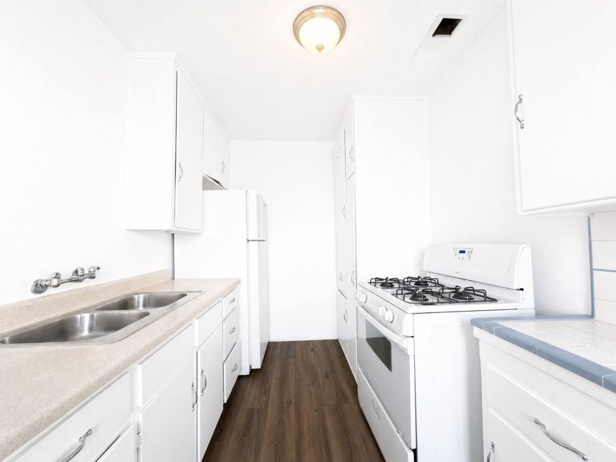 Apartment for rent at 2106C Delaware Ave, Santa Monica, CA 90404