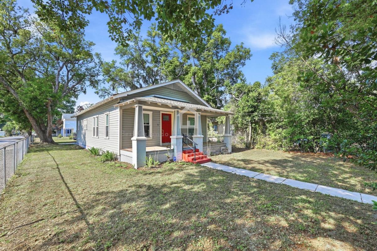 House for rent at 302 W Park St, Lakeland, FL 33803