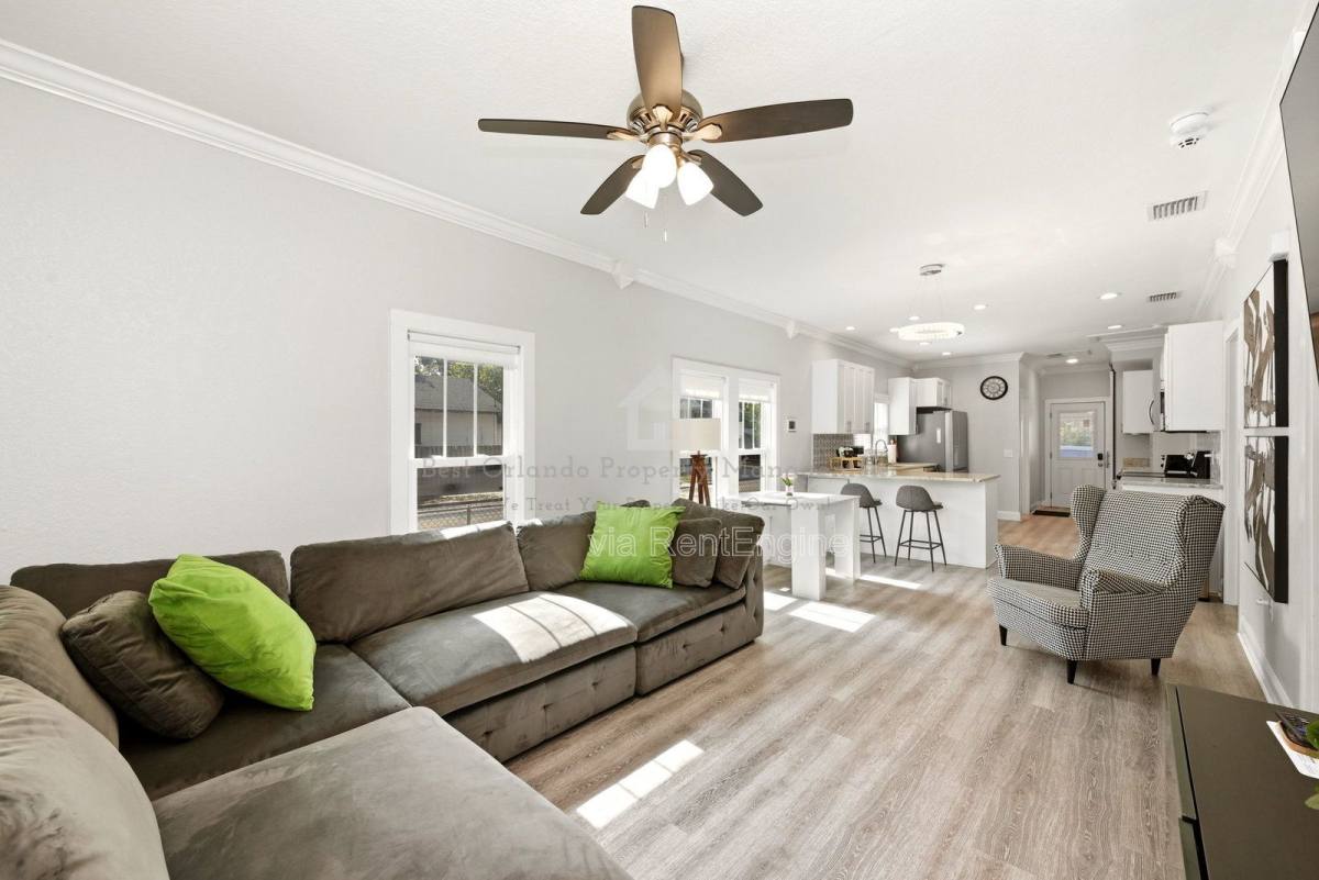 House for rent at 302 W Park St, Lakeland, FL 33803