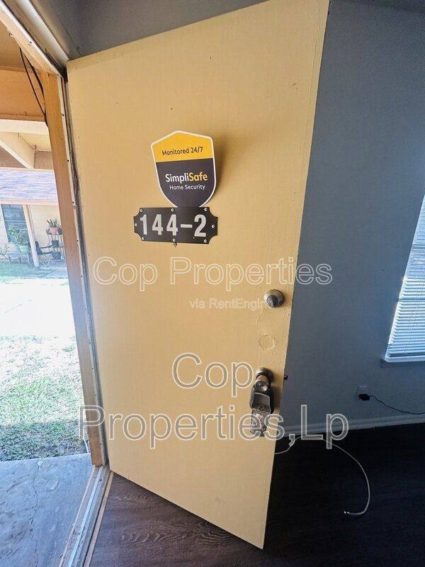 Apartment for rent at 144 Cloudhaven Dr #1, San Antonio, TX 78209