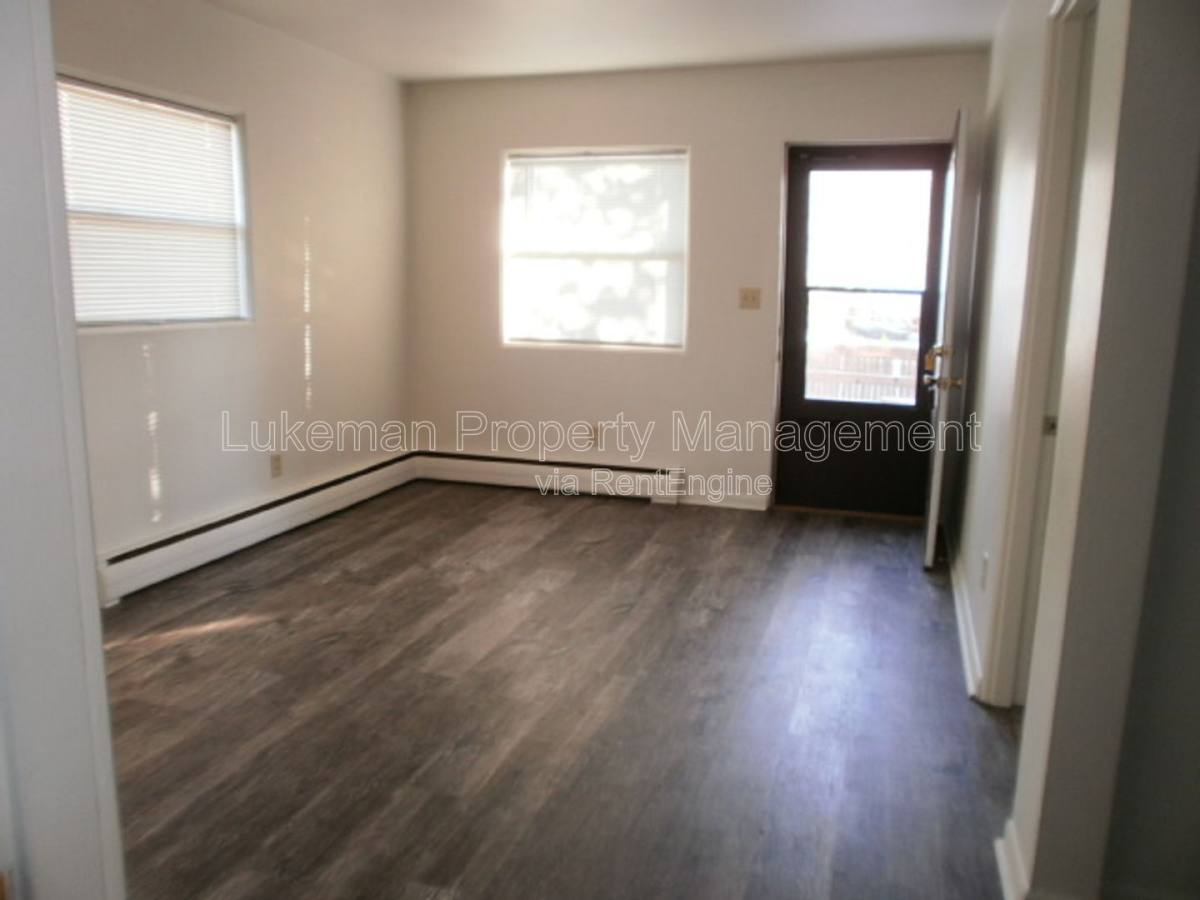 Apartment for rent at 1536 Henson Ave #4, Kalamazoo, MI 49048