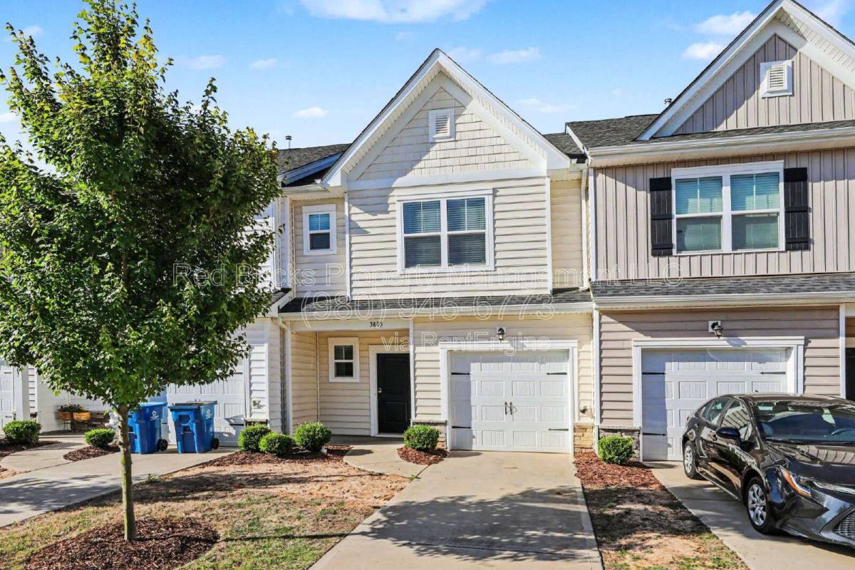 Townhouse for rent at 3805 Yorkshire Place, Terrell, NC 28682