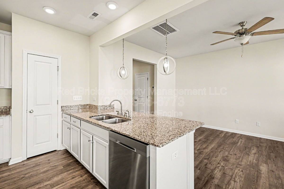 Townhouse for rent at 3805 Yorkshire Place, Terrell, NC 28682