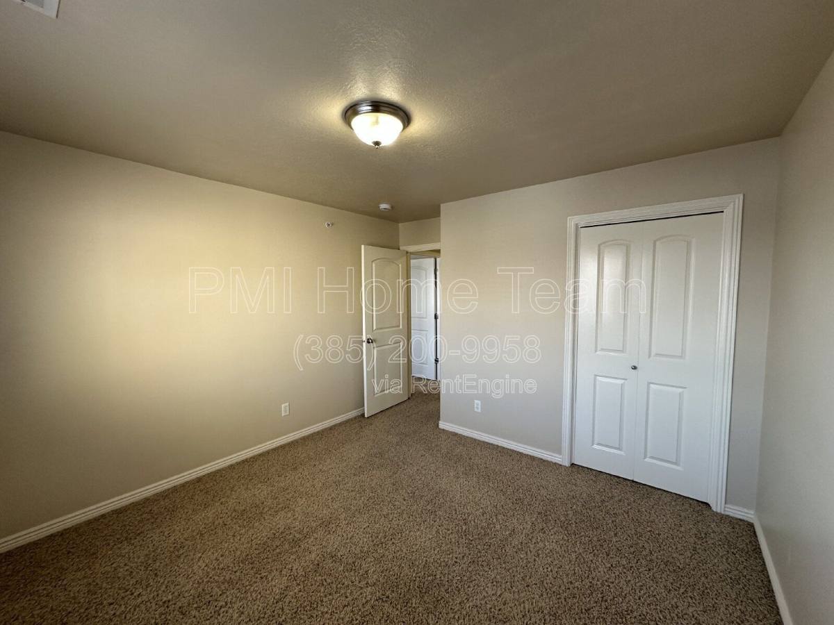 Apartment for rent at 2510 Charleston Ave #A10, Ogden, UT 84414
