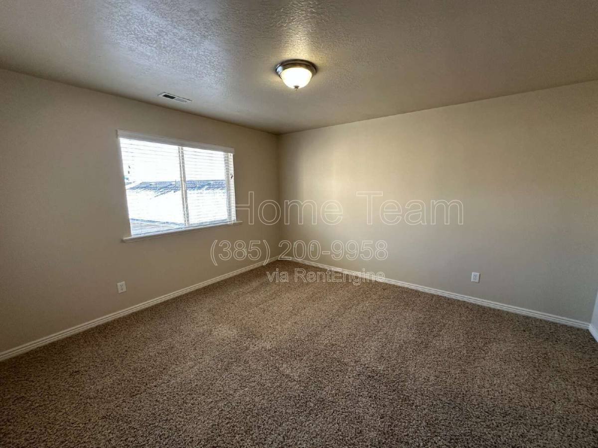 Apartment for rent at 2510 Charleston Ave #A10, Ogden, UT 84414
